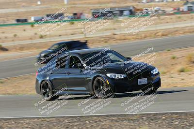 media/Oct-01-2022-Team Topak Racing (Sat) [[f860fb51be]]/2-Inter Low 2/session 1 turn 3/